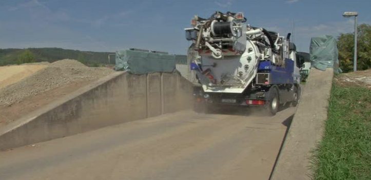 Arbeiten an der Kläranlage: Für eine halbe Million Euro wird der Hochwasserschutz verbessert