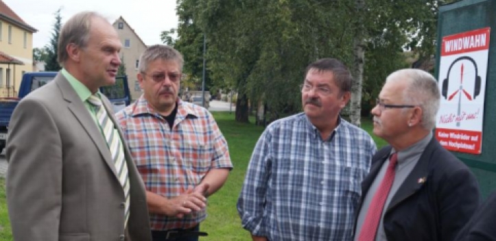 Bürgerinitiative gegen Windräder zeigte Präsenz 