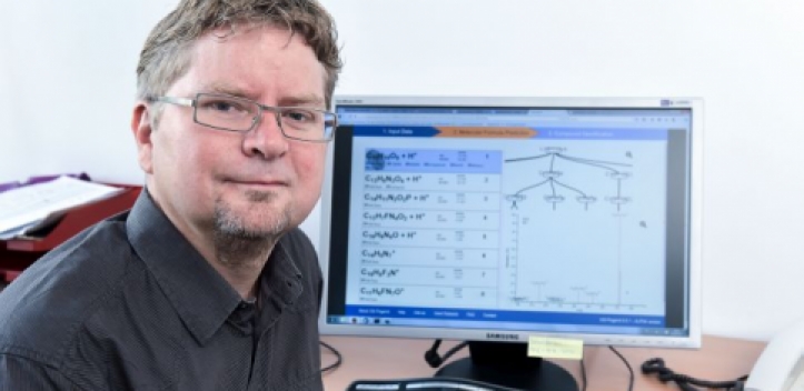 Suchmaschine für molekulare Strukturen online