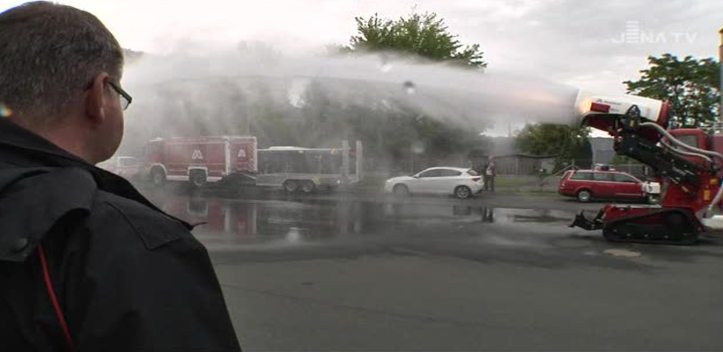 Neue Technik: Die Jenaer Berufsfeuerwehr erhielt einen Einblick in Brandschutz-Ausrüstungen