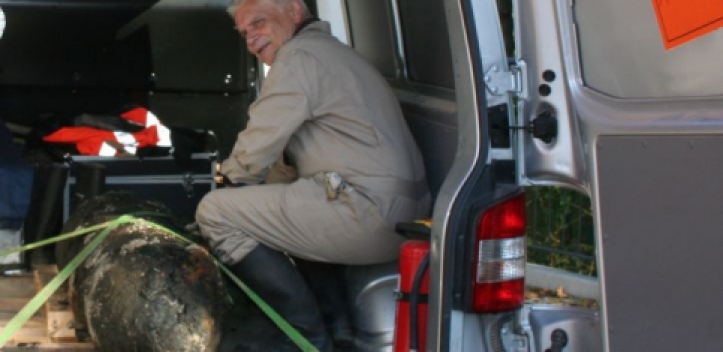 Bombe in der Saale: Ohne Zünder ungefährlich