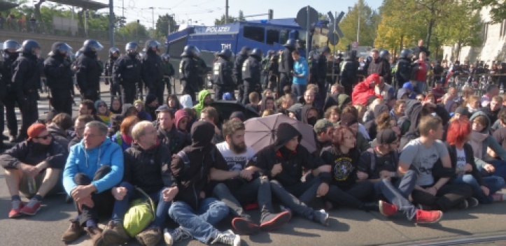 1500 Menschen demonstrierten gegen Neonazi-Aufmarsch 