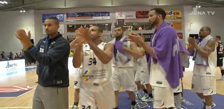 Doppelsieg: Die Basketballer von Science City Jena gewannen beim Heimauftakt beide Spiele