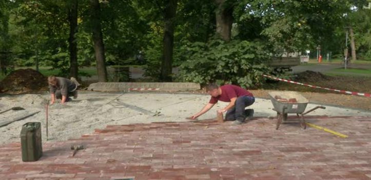 Paradiescafé saniert: Die Gestaltung der Außenanlagen liegt in den letzten Zügen