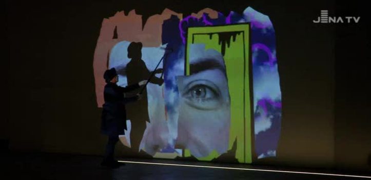 Festival CITY VISIONS Jena: Lichtspiele im  Sonnenhof der Wohnungsgenossenschaft „Carl Zeiss“