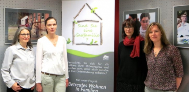 Ausstellungseröffnung „Die zweite Familie“ 