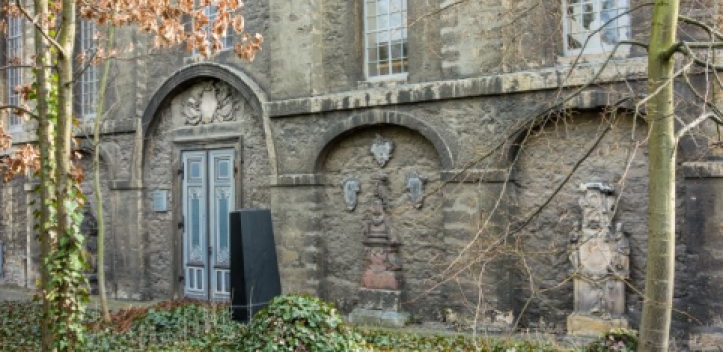 Erste Patenschaftsverträge für Johannisfriedhof 