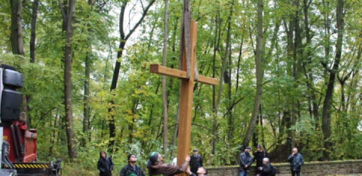 Reformationskreuz am Lutherweg in Gera aufgestellt