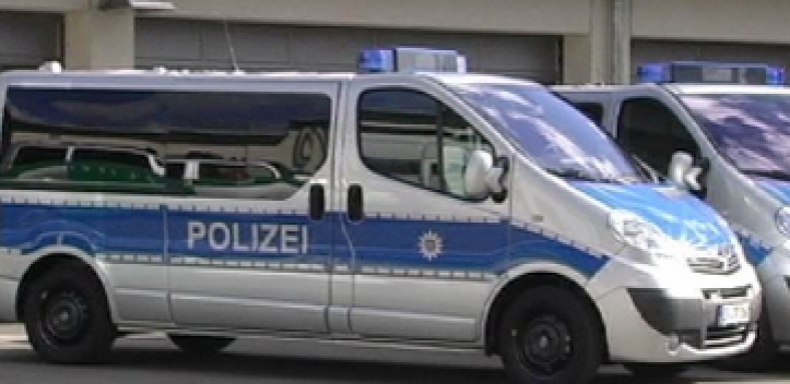 Zeugenaufruf: Suche nach Tasche mit Bargeld