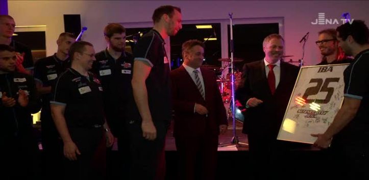 Gratulation zum Firmenjubiläum: Das Ingenieurbüro IBA blickt auf 25 Jahre zurück