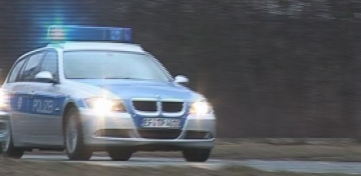 Fußgänger von Auto erfasst