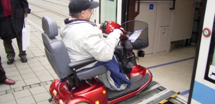 E-Scooter bald wieder in Straßenbahnen