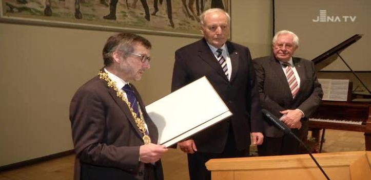 Ehrenbürger ernannt: Die Universität würdigte Ex-Wissenschaftsminister Gerd Schuchardt