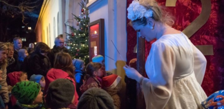 Engel sammelten für „Theater schenkt Sprache“