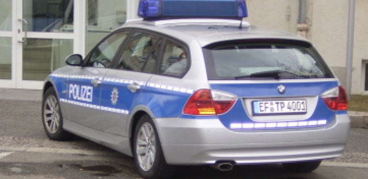 Raub und versuchter Diebstahl in Gera-Zwötzen