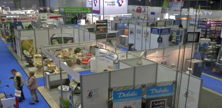 Messe eröffnet: In der Sparkassen-Arena in Burgau dreht sich alles um Bauen, Wohnen und Energie