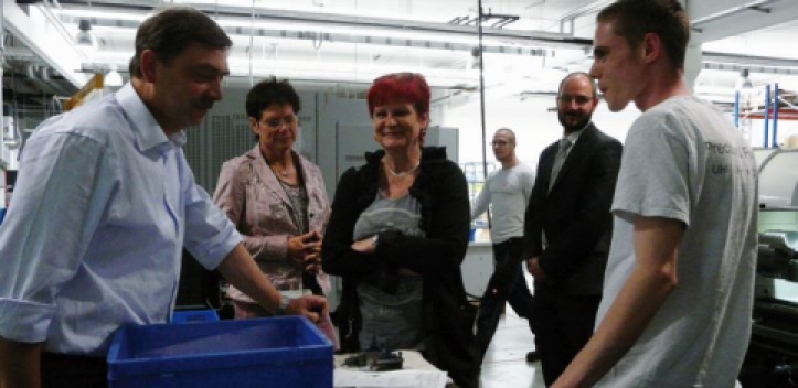 Ministerin informierte sich über VACOM- Kinderbetreuung