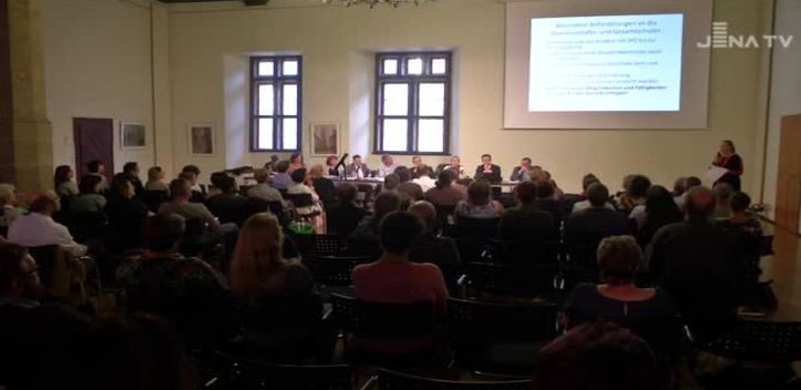 Podiumsdiskussion: Durch Lehrermangel fallen viele Stunden an Gemeinschaftsschulen aus