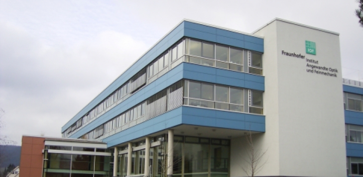 Zentrum für optische Schichten und Messtechnik COMET eröffnet