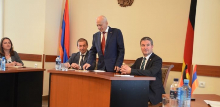 Bundestagsabgeordneter erhielt Ehrendoktortitel 