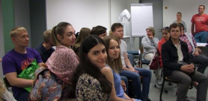 Sibirische Studenten zu Gast an der EAH Jena