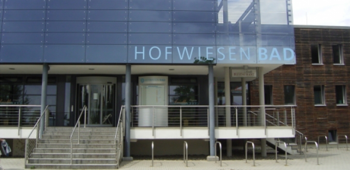 Kostenlos Schwimmen und Saunieren: Wiedereröffnung im Hofwiesenbad