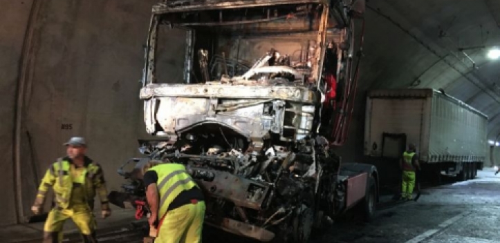 Nach Lkw-Brand: Jagdbergtunnel weiterhin gesperrt