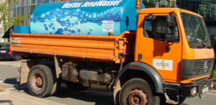 Wasserrohrbruch in Jena-Nord: Stadtwerke arbeiten an Reparatur 