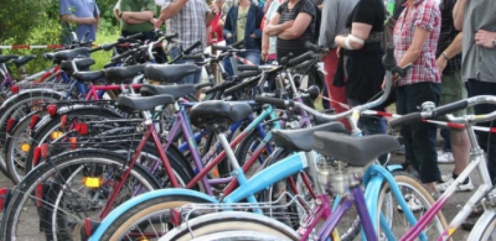 Fahrradauktion in der ÜAG