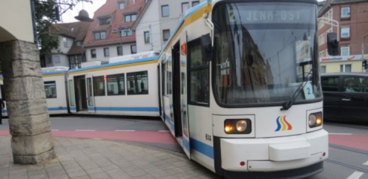 Straßenbahn am Montagabend entgleist