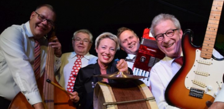 Kurz&Klein Kunstbühne feiert 15-jähriges Jubiläum 