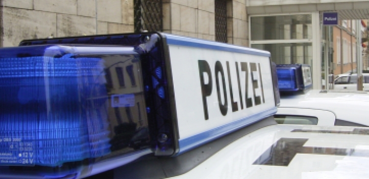 Mann durch Messerstiche schwer verletzt