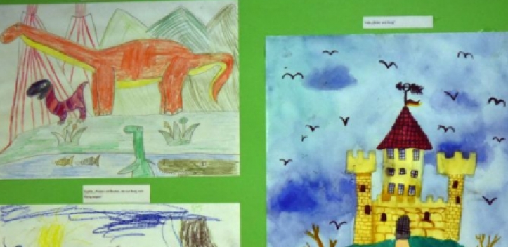 Ausstellung von Kinderbildern in der Uni  
