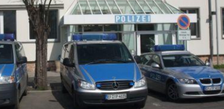 Auf der Schnellstraße genötigt