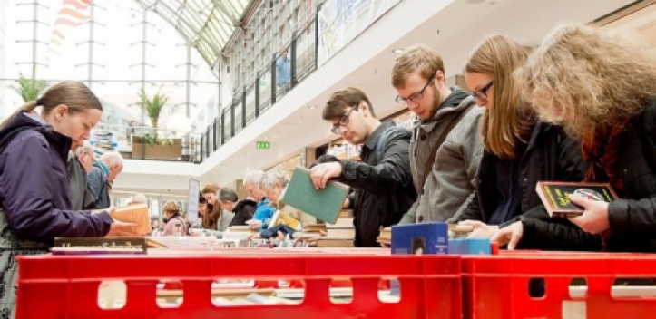 Bis Sonntag Bücherbörse in der Goethe Galerie