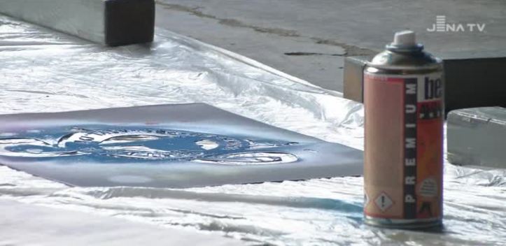 Plakate für THÜGIDA-Gegner: Die Initiative „Nazis pro Asyl“ setzt auf bunten Protest