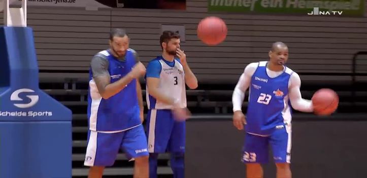 FASTBREAK - Das Science City Jena Fanmagazin Saison 2016/2017 – Folge 5