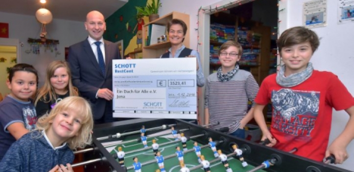 SCHOTT-Mitarbeiter spendeten für „Ein Dach für Alle“ 