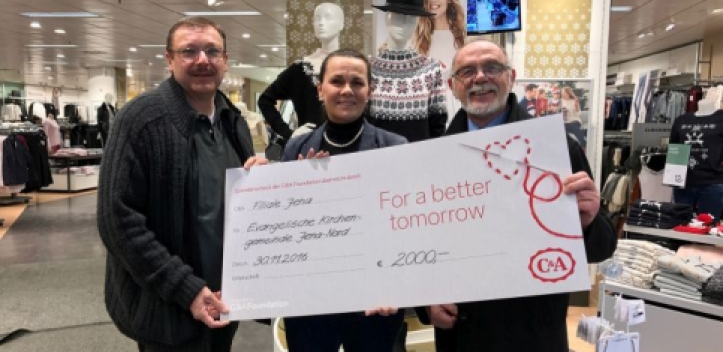 Spende für Generationen-Initiative in Jena-Nord