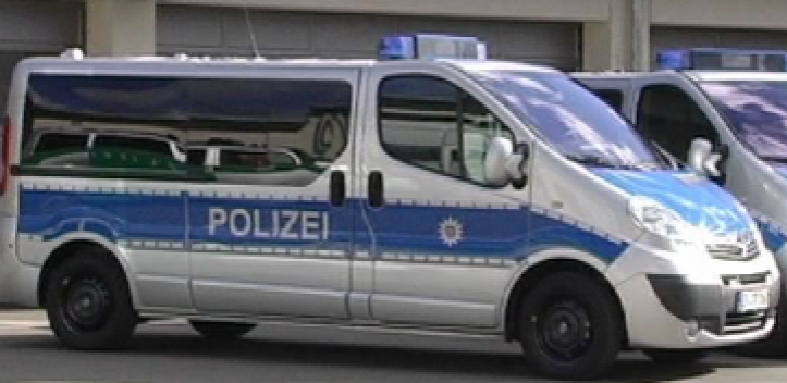 Pkw-Außenspiegel beschädigt