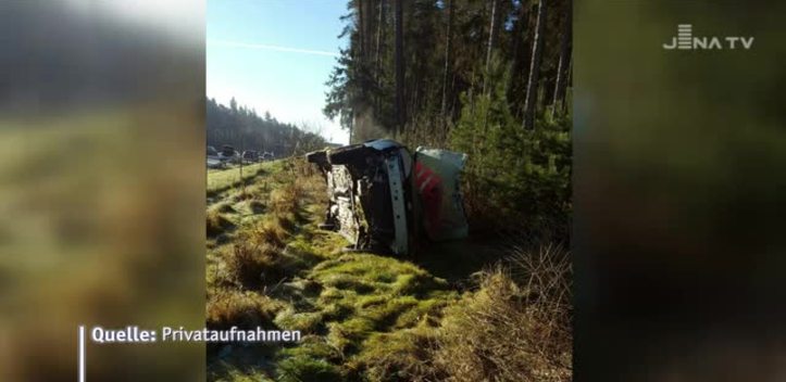 Unfall vor dem Jahreswechsel: Eine junge Frau aus Jena sucht Zeugen