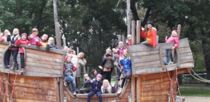 Tanzferien mit „Drei Haselnüsse für Aschenputtel\"