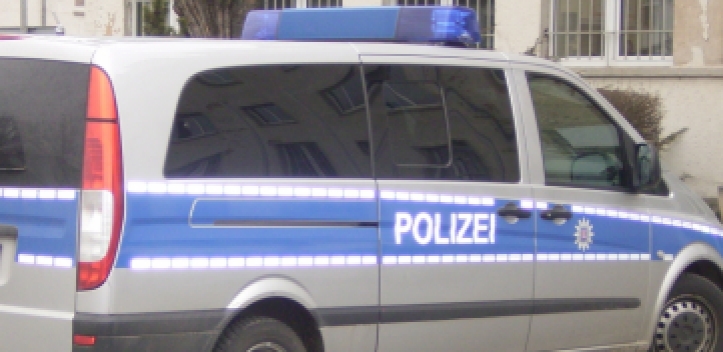 Beim Ausweichen ins Schleudern geraten