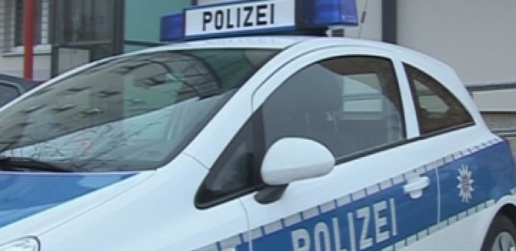 Verdächtiger Mann an der Haustür