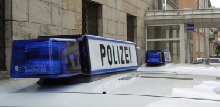 Auseinandersetzung im Einkaufszentrum