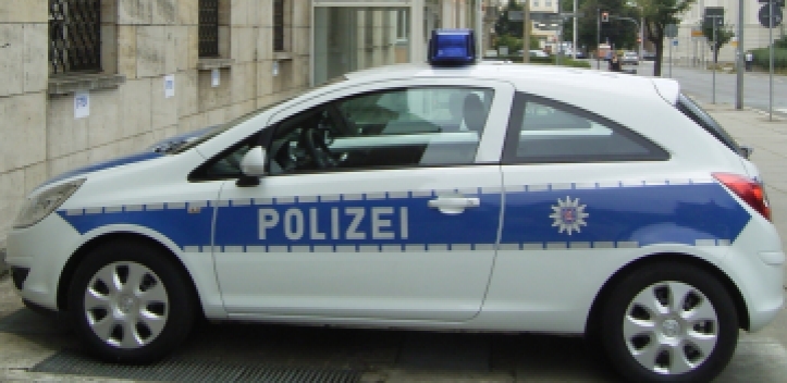 Mit Straßenlaterne kollidiert