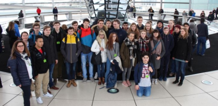 Jugendliche aus Jena-Nord zu Besuch im Bundestag