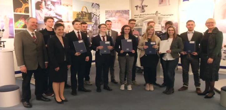 Verstärkung: Das Unternehmen Carl Zeiss begrüßte junge Mitarbeiter