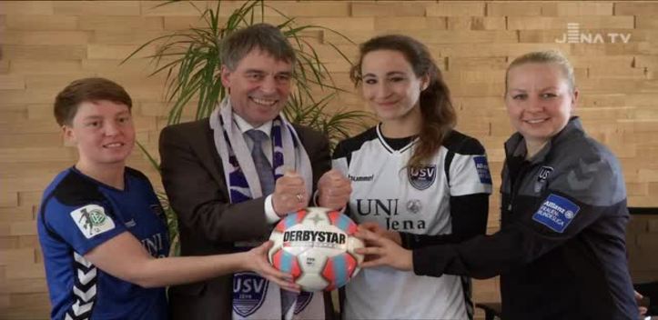 Motivation: Die Bundesliga-Fußballfrauen des USV wurden vom Oberbürgermeister empfangen