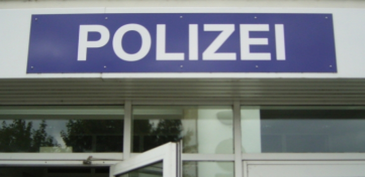 Buswartehäuschen beschädigt